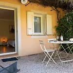 Du Loup Bed & Breakfast 3*