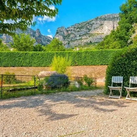 Du Loup Bed & Breakfast