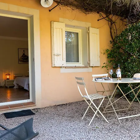 Du Loup Bed & Breakfast 3*